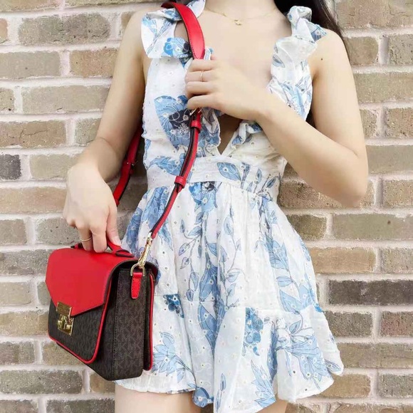 Gaby’sBags💕NWT Michael Kors Crossbody - Picture 3 of 3